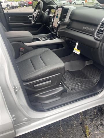 2025 RAM Ram 1500 RAM 1500 BIG HORN CREW CAB 4X4 5'7' BOX