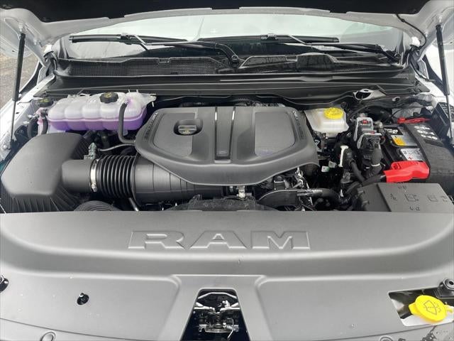 2025 RAM Ram 1500 RAM 1500 BIG HORN CREW CAB 4X4 5'7' BOX