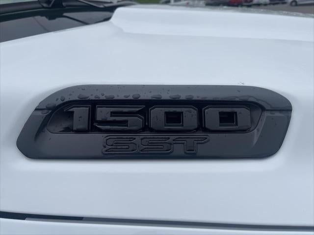 2025 RAM Ram 1500 RAM 1500 BIG HORN CREW CAB 4X4 5'7' BOX