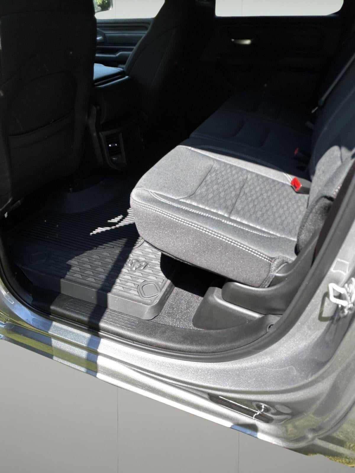 2025 RAM Ram 1500 RAM 1500 WARLOCK CREW CAB 4X4 5'7' BOX