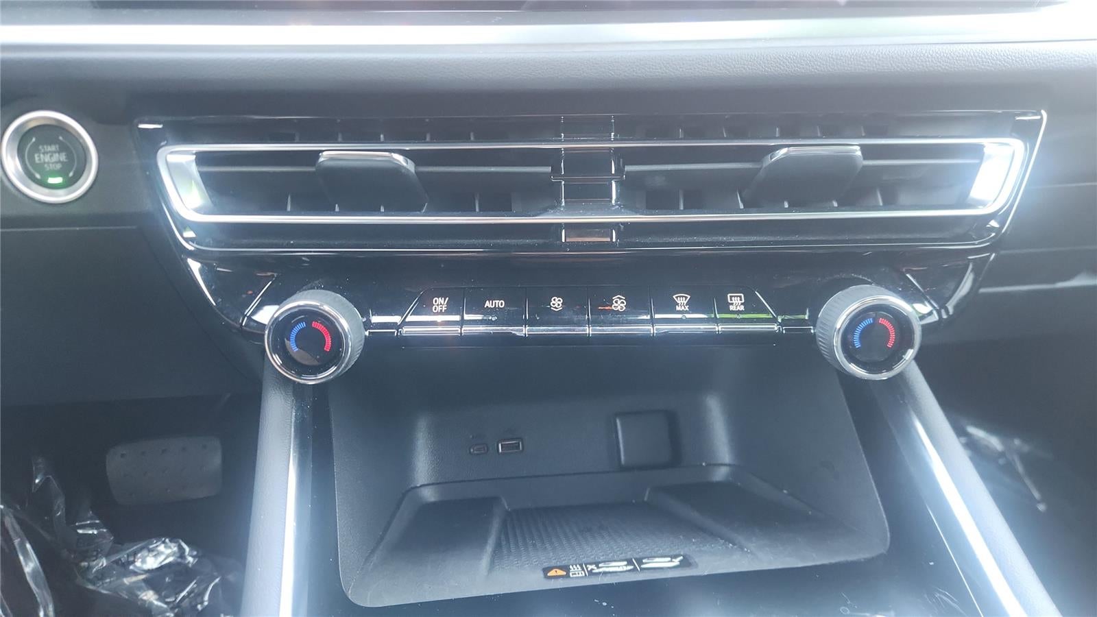 2025 Chevrolet Traverse FWD LT