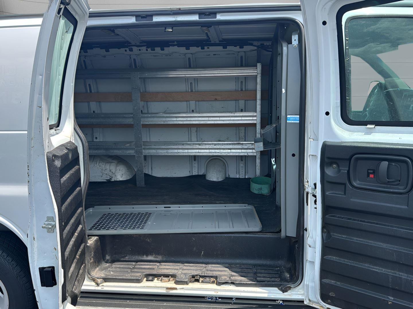 2015 GMC Savana Cargo Van RWD 2500 135