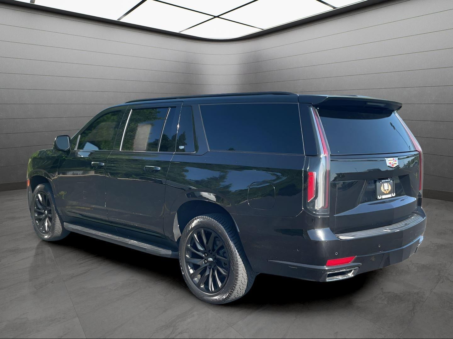 2022 Cadillac Escalade ESV Premium Luxury