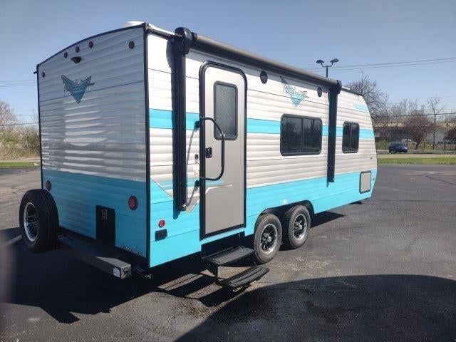 2022 Riverside RV Retro 211