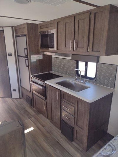 2022 Riverside RV Retro 211