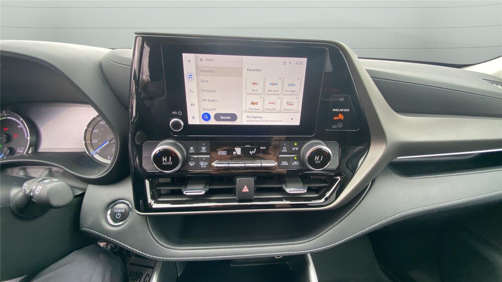 2023 Toyota Highlander Hybrid LE