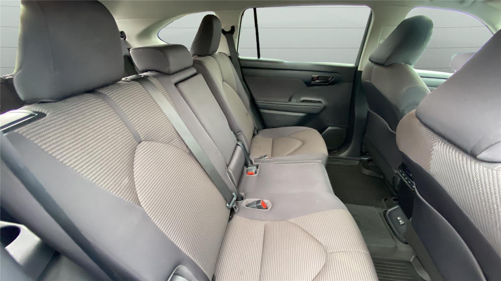 2023 Toyota Highlander Hybrid LE