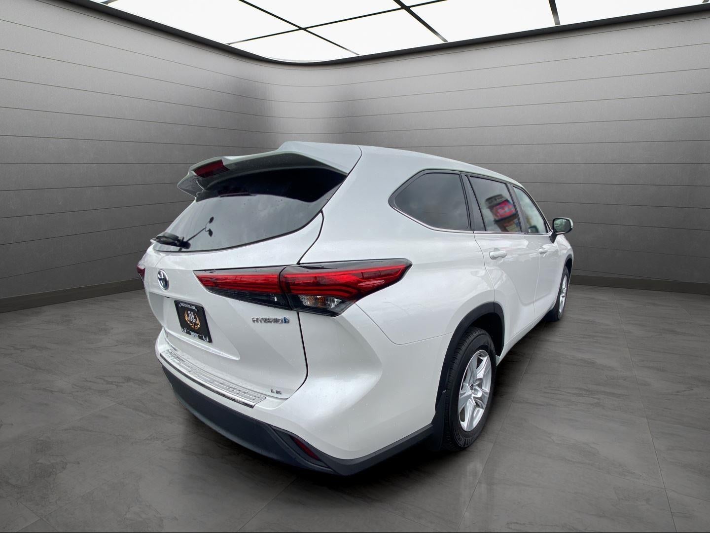 2023 Toyota Highlander Hybrid LE