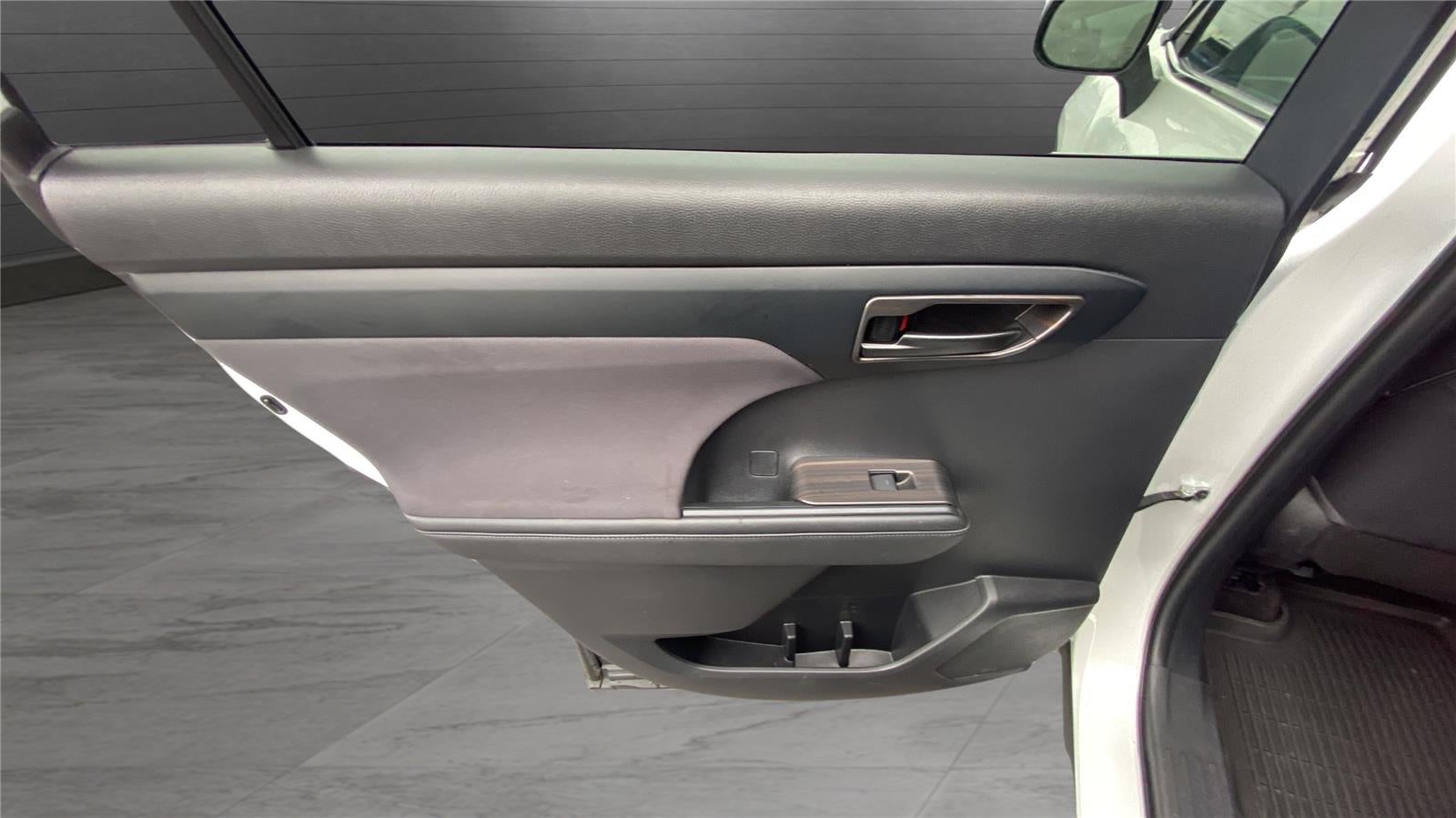 2023 Toyota Highlander Hybrid LE