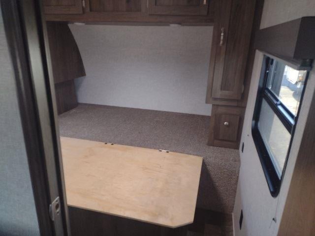 2021 East to West SILVER LAKE 27KNS Base