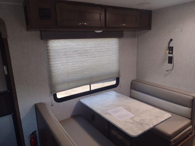 2021 East to West SILVER LAKE 27KNS Base