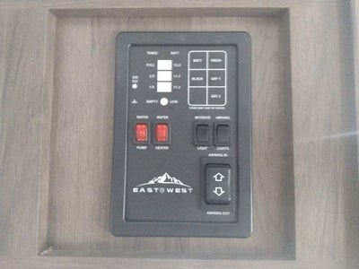 2021 East to West SILVER LAKE 27KNS Base