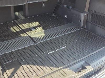 2025 Toyota Highlander Hybrid Platinum