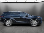 2025 Toyota Highlander Hybrid Platinum