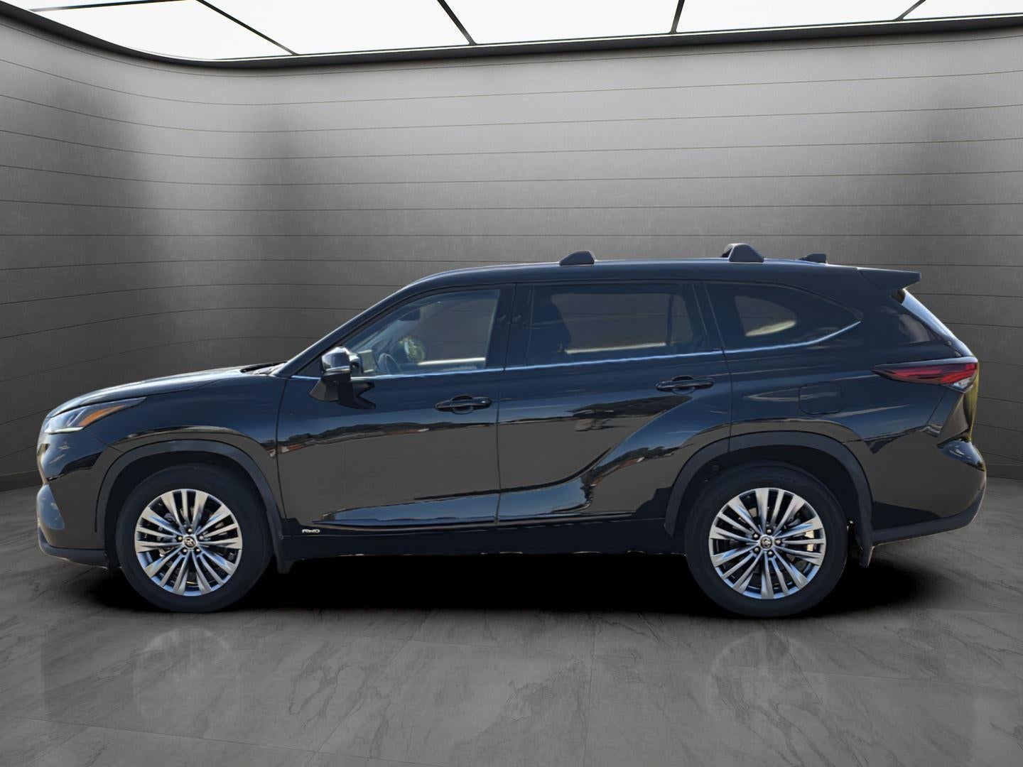 2025 Toyota Highlander Hybrid Platinum