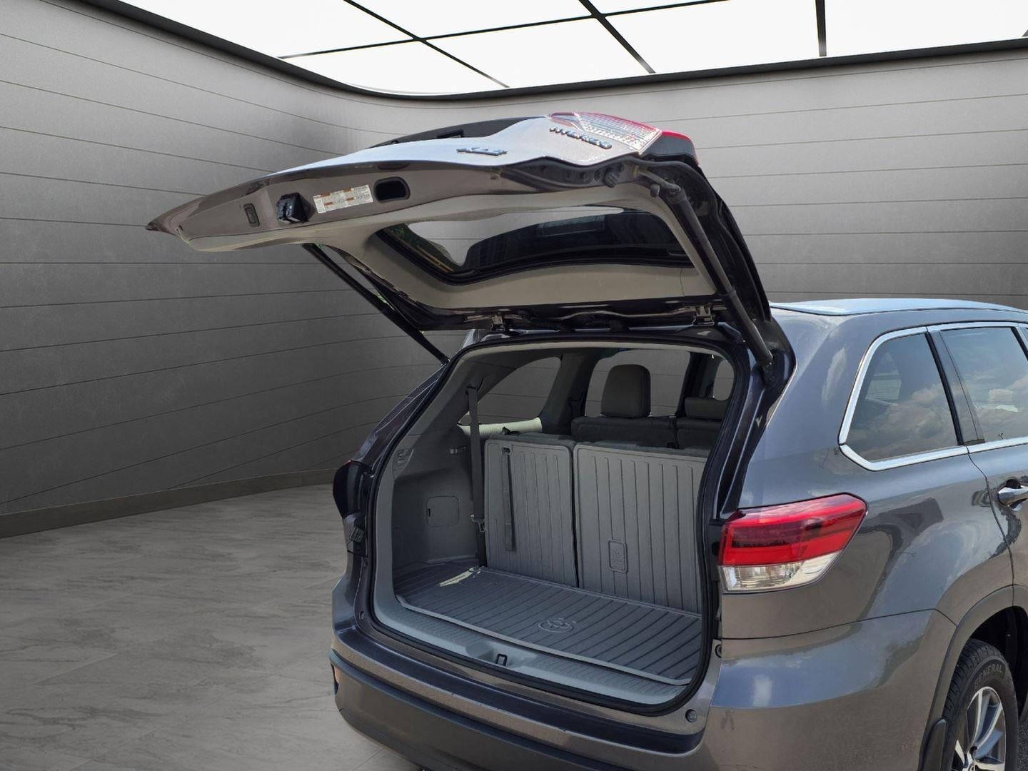 2019 Toyota Highlander Hybrid XLE