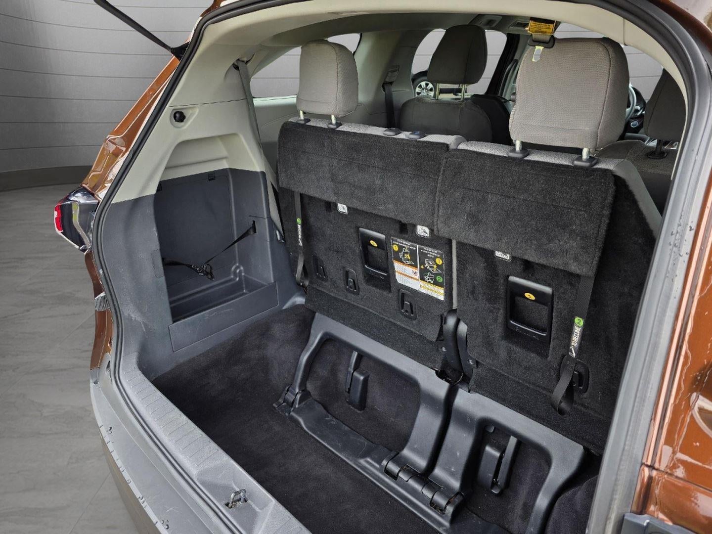 2022 Toyota Sienna LE