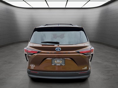 2022 Toyota Sienna LE