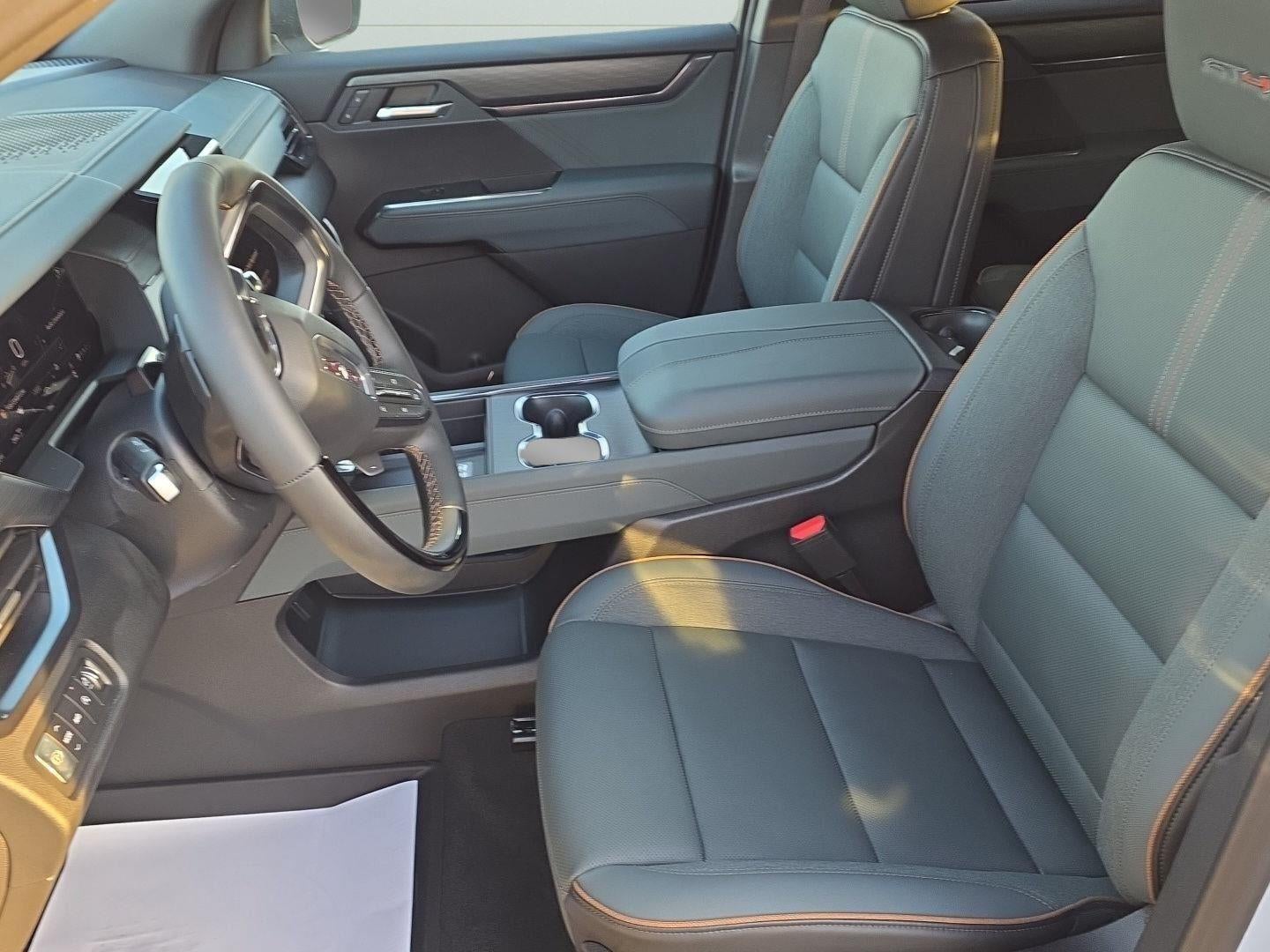 2026 GMC Acadia AWD AT4