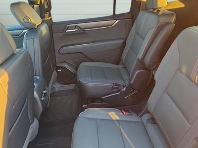 2026 GMC Acadia AWD AT4