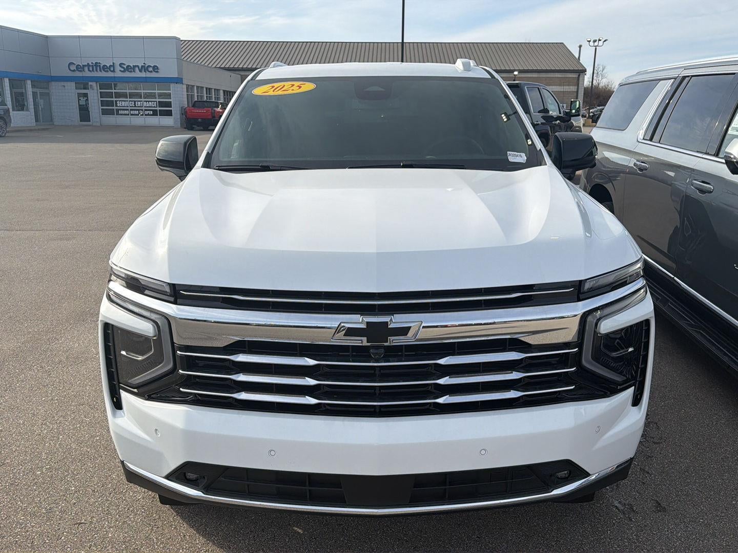 2025 Chevrolet Suburban LT