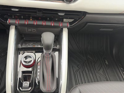 2025 GMC Canyon 4WD AT4