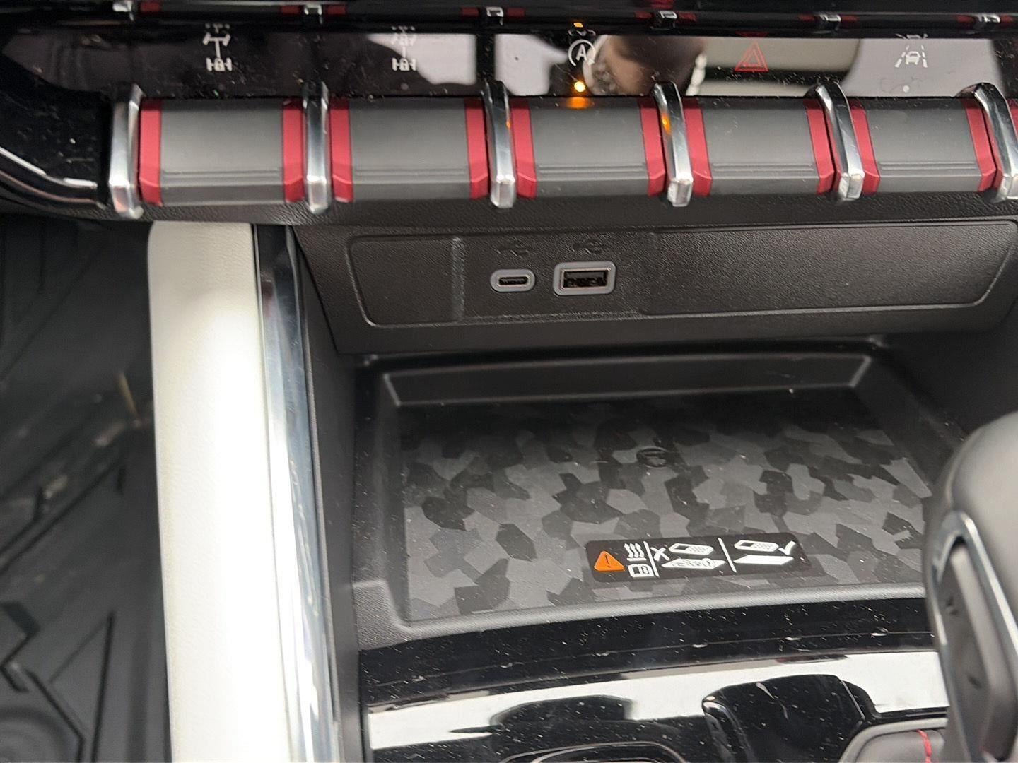 2025 GMC Canyon 4WD AT4