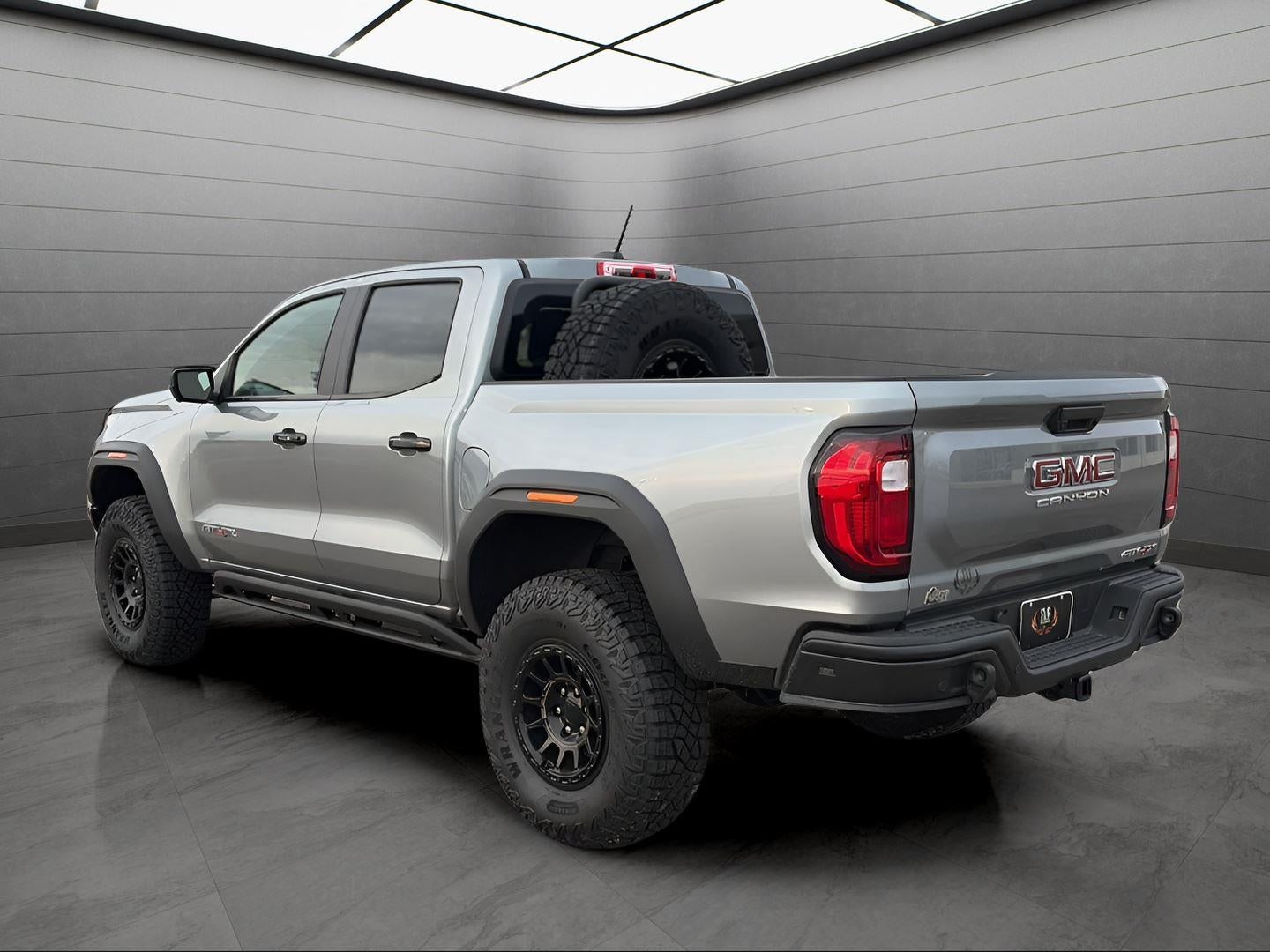 2025 GMC Canyon 4WD AT4