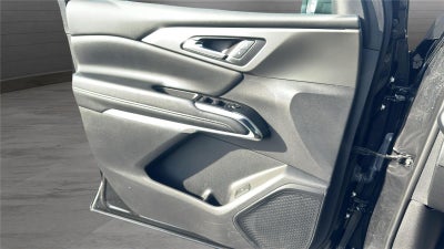 2025 Chevrolet Traverse FWD LT