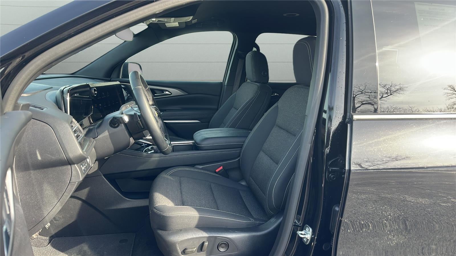 2025 Chevrolet Traverse FWD LT