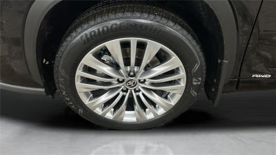 2026 Toyota Highlander Hybrid Platinum