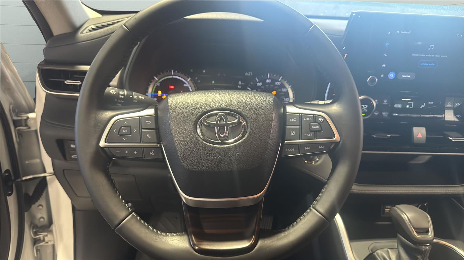 2023 Toyota Highlander Hybrid LE